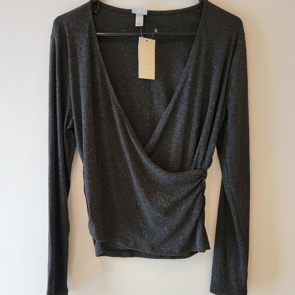 a new day NWT Charcoal Wrap V-neck Wrap Sweater Size Medium